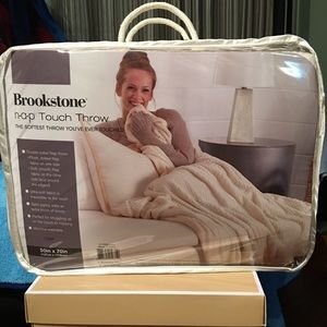 Brookstone blanket BRAND NEW